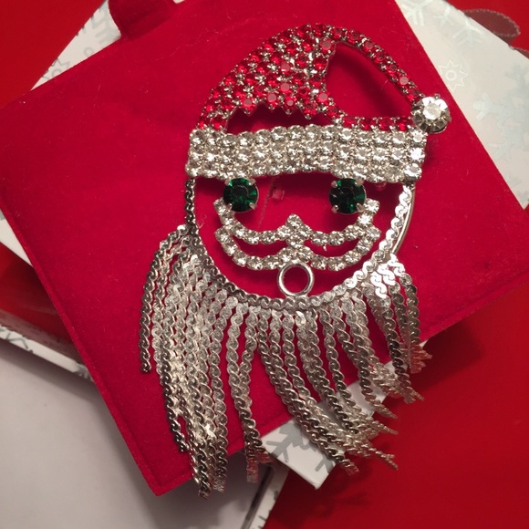 Christmas Brooch - Picture 2 of 3